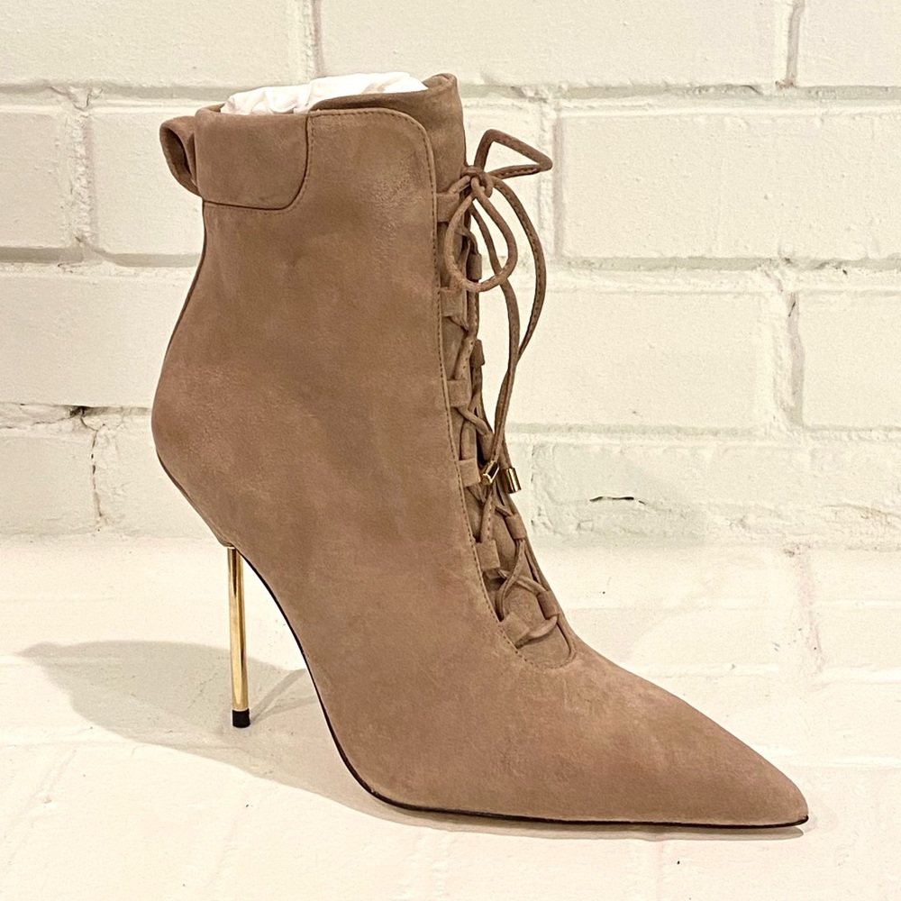 π₯ Good American Scandal Lace Up High Heel Booties Boots Stone Sold Out NIB - Picture 3 of 12